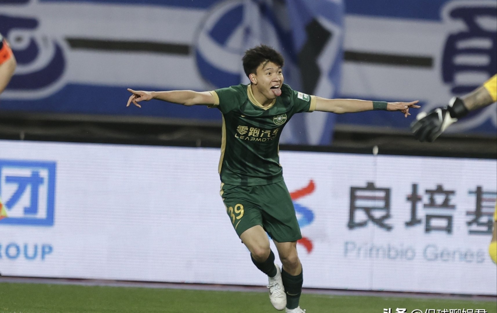 60彩娱乐-韩媒点评王钰栋：踢法太独对阵韩日几乎没有存在感(王钰栋谈对阵澳大利亚替补出场)